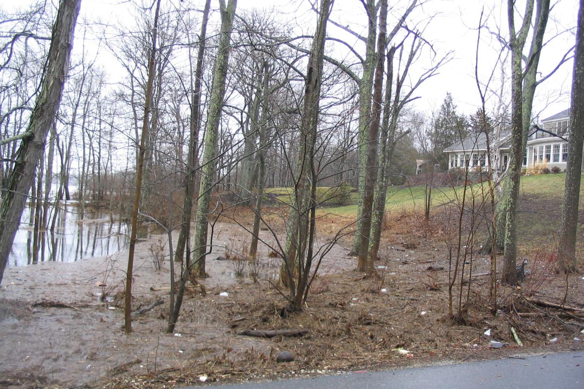 April 2007 Flood-Coffin St & River Rd
